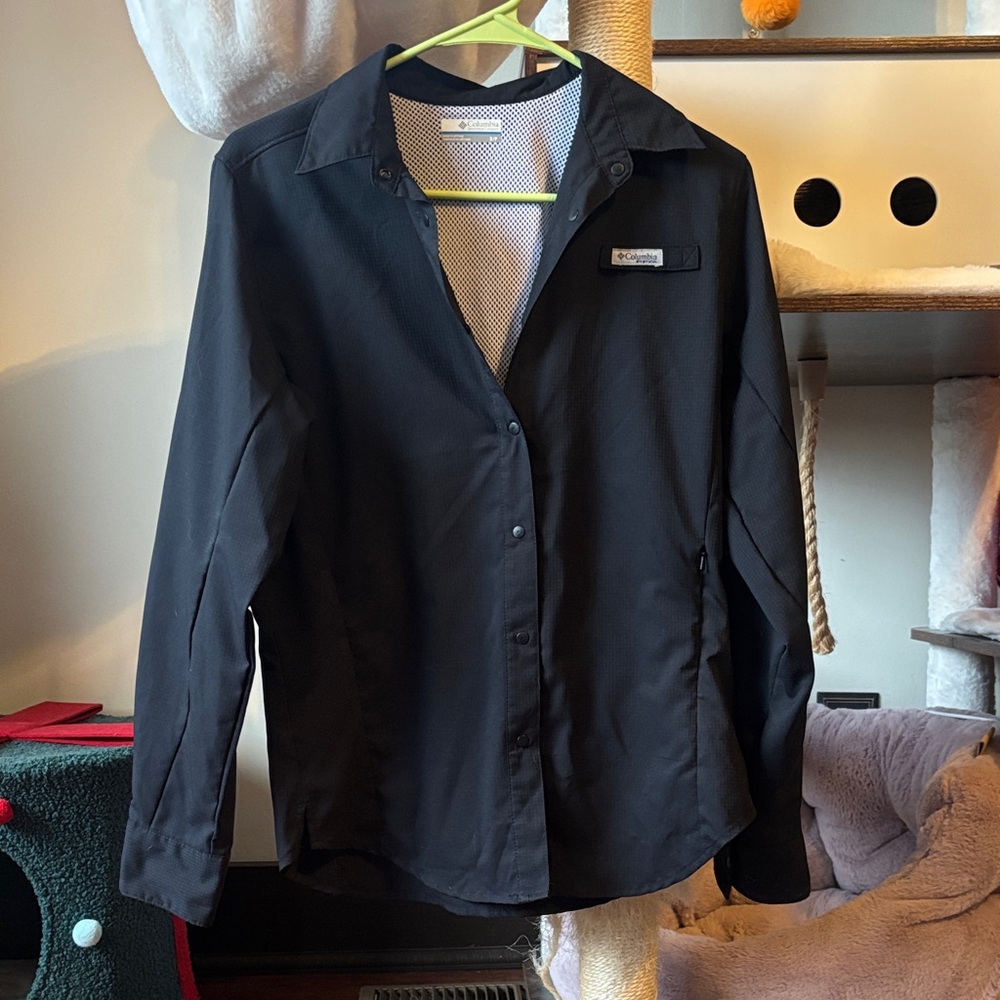 Columbia PFG Women's Black Button-Down Shirt